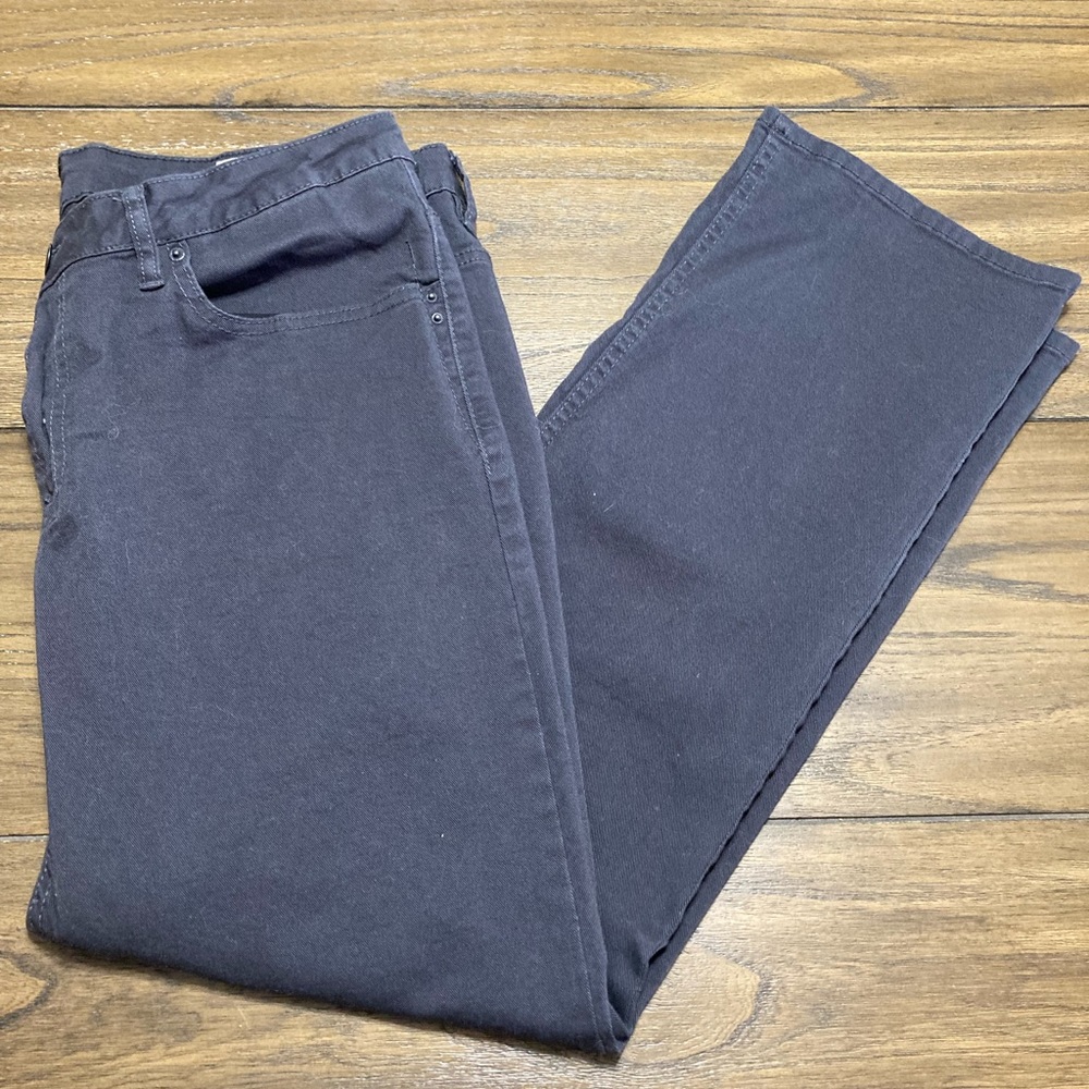 NWOT Men’s Buffalo Jeans. Dark gray. Size 38x32